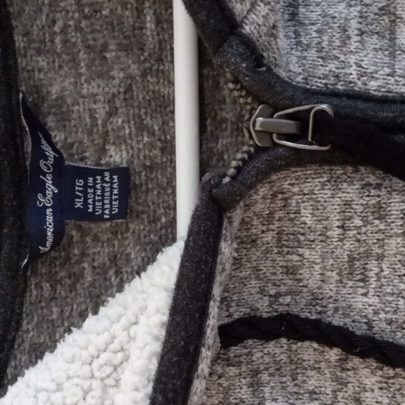 American Eagle Outfitters hoodie sweater - Picture 3 of 3